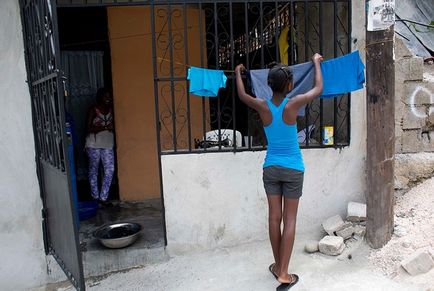 Cum trăiesc copiii moderni în Haiti, apărător curajos
