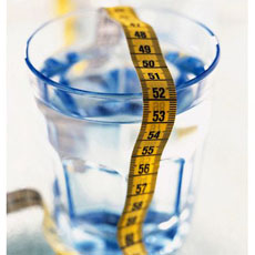 Коли необхідно пити воду до, під час або після їди, разом до схуднення, красі і здоров'ю