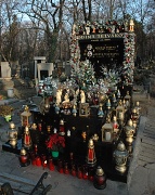 Stația finală este Cimitirul Olshan, Radio Praga
