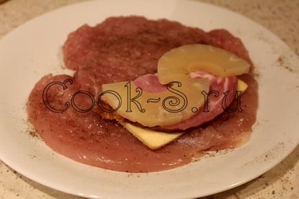 Csirke sajttal, sonkával, ananásszal - lépésről lépésre recept fotókkal, csirke ételek