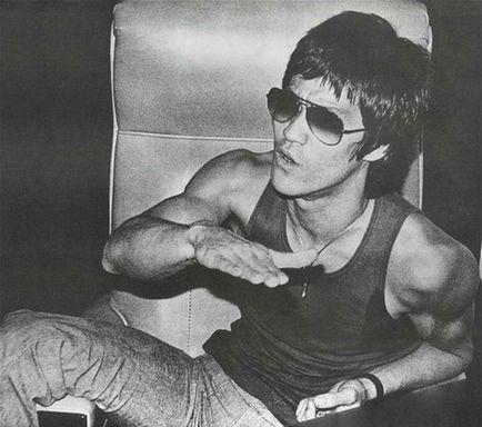 Cunoscând despre Bruce Lee