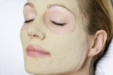 Маска для сухої шкіри обличчя в домашніх умовах для відбілювання