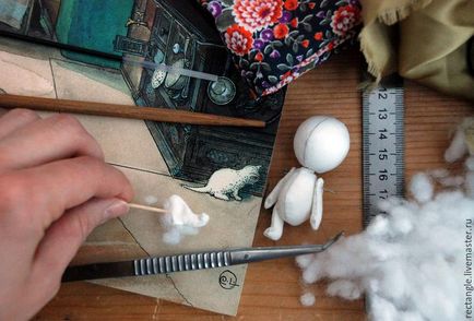 Maestru-clasă la crearea unei păpuși textile-broșă