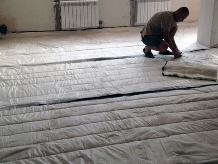 Montarea izolației termo-fonice pe podea