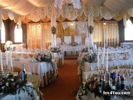 Оформлення весільного столу, залу, букета тканиною - прикраса столу молодих у жовтому стилі