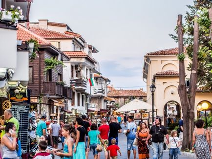 Odihnește-te în Bulgaria de trandafiri și dansând pe cărbuni - toți din Belarus