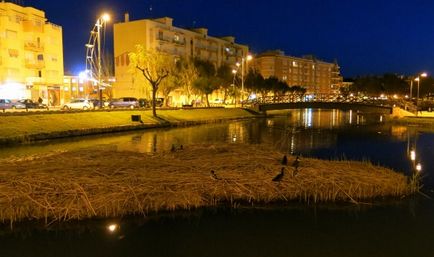 Peñiscola - perla coasta portocaliu cu un castel și luna Papa anghinare de bere voluptate patlagina