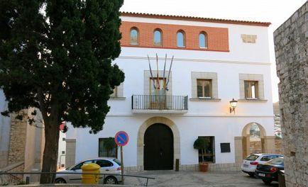 Peñiscola - perla coasta portocaliu cu un castel și luna Papa anghinare de bere voluptate patlagina