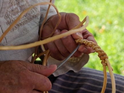 Плетіння з кореня майстер клас своїми руками і техніка виготовлення