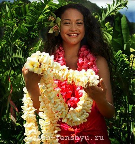 Plumeria este o floare din 