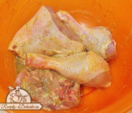 Rizs csirke a sütőben elkészítés céljából egy recept egy egyszerű, lépésről lépésre irányban
