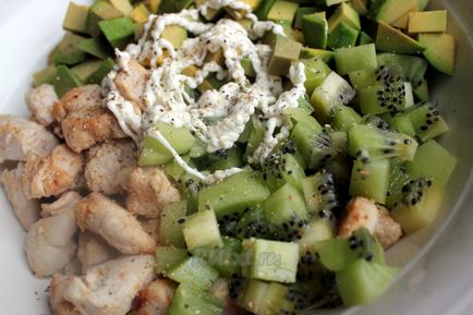 Salate cu kiwi-16 retete din piper