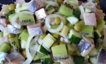 Salate cu kiwi-16 retete din piper