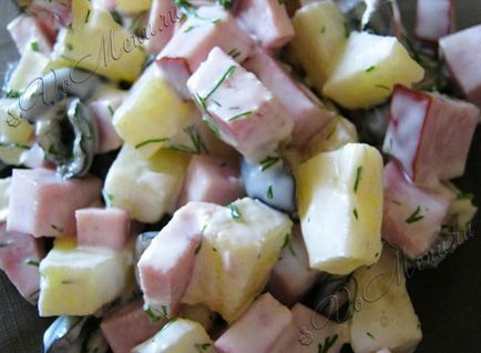 Салат з ананасами і шинкою - рецепт з фото