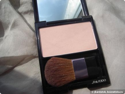 Shiseido luminizing satin face color # pk107 (медуза) і # 206 (ближнє світло) відгуки