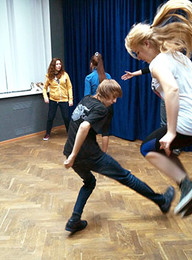 Сценічний рух для дітей та вокалістів - навчання в москві, уроки сценруху від «актор і ко»