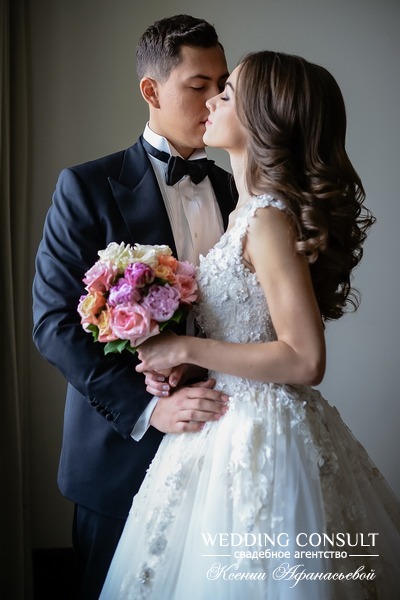 Весілля сади Клода Моне - портфоліо весільного агентства wedding consult