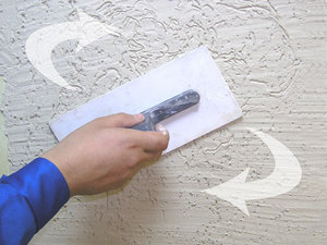 Tehnologia aplicării tencuielui decorativ pentru gândacii de coajă pe fațadele clădirilor, modul de aplicare a ipsosului, video