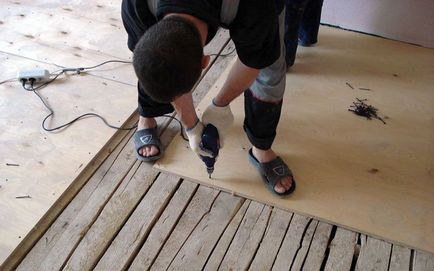 Укладання фанери на бетонну підлогу під ламінат