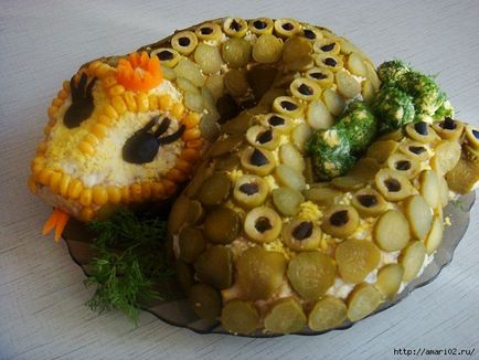 Прикраси блюд змія