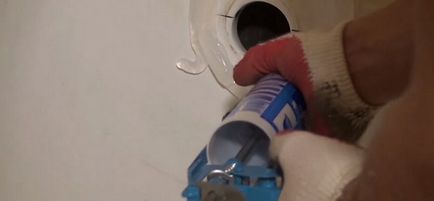 Instalarea garniturii acrilice în baie