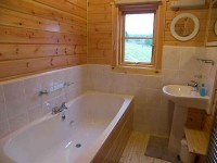 Ванна кімната в дерев'яному будинку - правильне облаштування відео