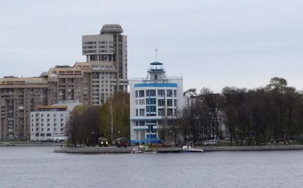 Види Єкатеринбурга з набережної міського ставу, витоки