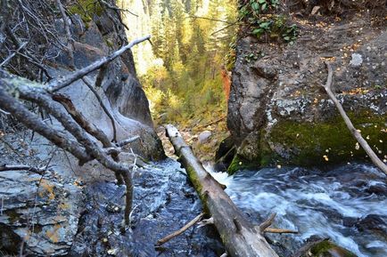 Cascade pe râul Shinok - este un mirage blând, salt dublu și girafă