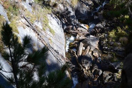 Cascade pe râul Shinok - este un mirage blând, salt dublu și girafă