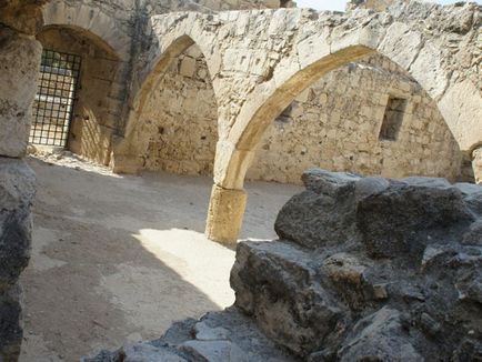 Замок Колос, Кіпр опис, фото, де знаходиться на карті, як дістатися