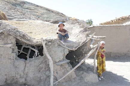 Мешканка кури абдукарім «хочу, щоб витягли нас з цієї діри», новини таджикистану asia-plus
