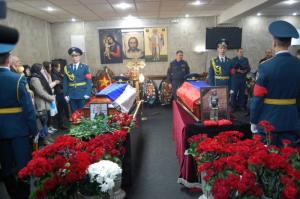 Mai mult de 500 de persoane au venit să-și ia rămas bun de la cei care au murit în focul pompierilor Ivanovo