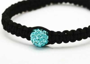 Bratara Shamballa cu mainile proprii