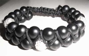 Bratara Shamballa cu mainile proprii