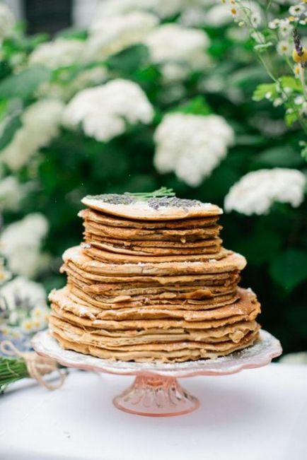 Gust de casă de tort de nuntă de pancake