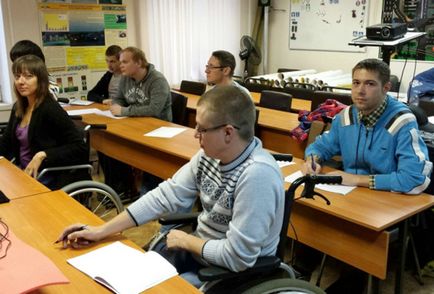 Unde și cum persoanele cu dizabilități pot învăța să conducă o mașină și să obțină drepturile societății rusia
