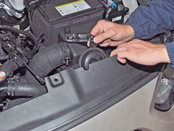 Hyundai solaris înlocuirea instalației de înlocuire a semnalului sonor de reparații Hyundai solaris instrucțiuni