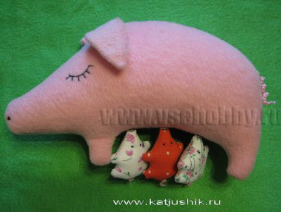 Jucărie porcină cu porci