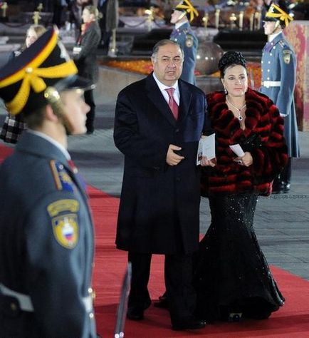 Irina Viner és Aliser Usmanov, blogger escoste internetes október 4, 2012, a pletyka (Wiener) Irina Viner és Aliser Usmanov, blogger escoste internetes október 4, 2012, a pletyka