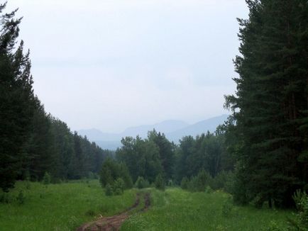 Iunie excursie la mare iremel, de-a lungul căilor de sud Ural