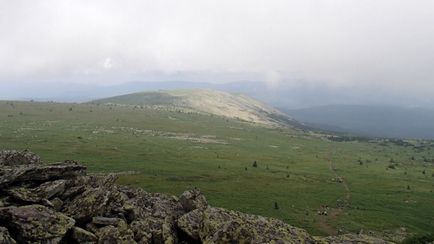 Iunie excursie la mare iremel, de-a lungul căilor de sud Ural