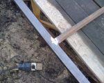 Hogyan készítsünk egy kerítés a fémlemezek saját kezűleg