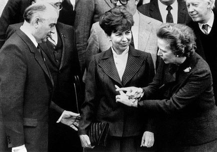 După cum Thatcher în 1983 a ales Gorbaciov o perestroika, un blog de interpret