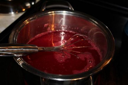 Cum se prepară sucul din viburnum pentru iarnă și ce se poate face din acesta