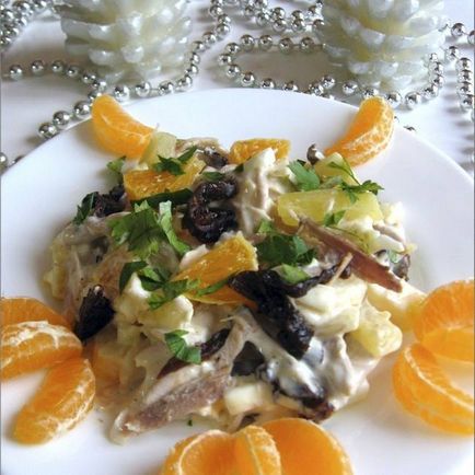 Salata de ananas de prune de pui