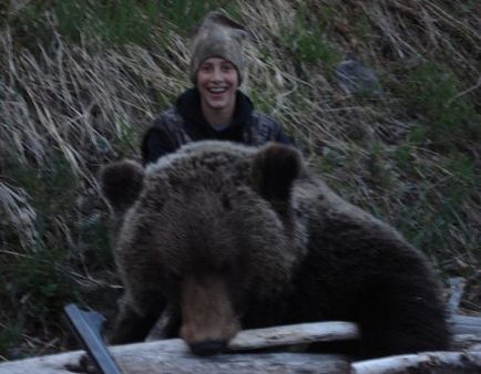 Este posibil să omori un urs dintr-o armă de tăiere netedă