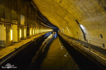 Музей база підводних човнів у Балаклаві (об'єкт 825 гтс)