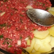 М'ясна запіканка з картоплею і помідорами рецепт з фотографіями