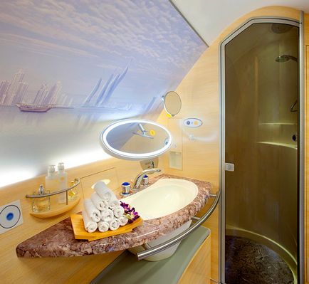 Az első osztályú repülőgépen felső légitársaságok - 19 fotó (Qatar Airways Virgin Atlantic) Az első osztályú repülőgépen felső légitársaságok - 19 képek