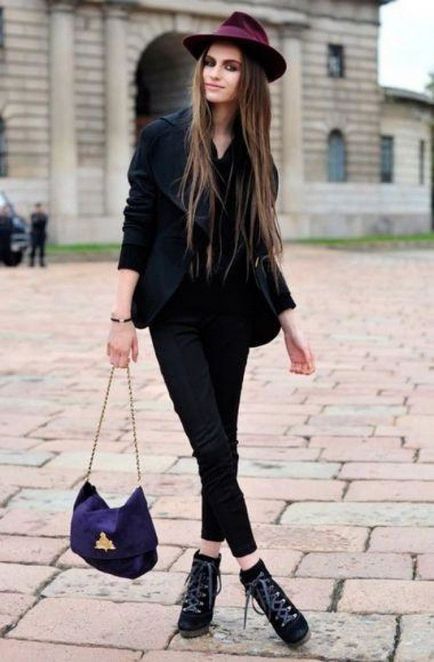 Hat - a divat trend idén tavasszal (divatos) Hat - a divat trend idén tavasszal